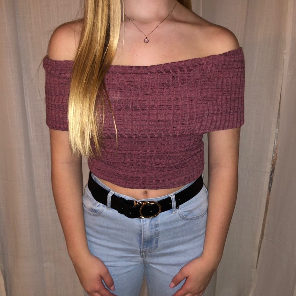 no shoulder Sweater crop top